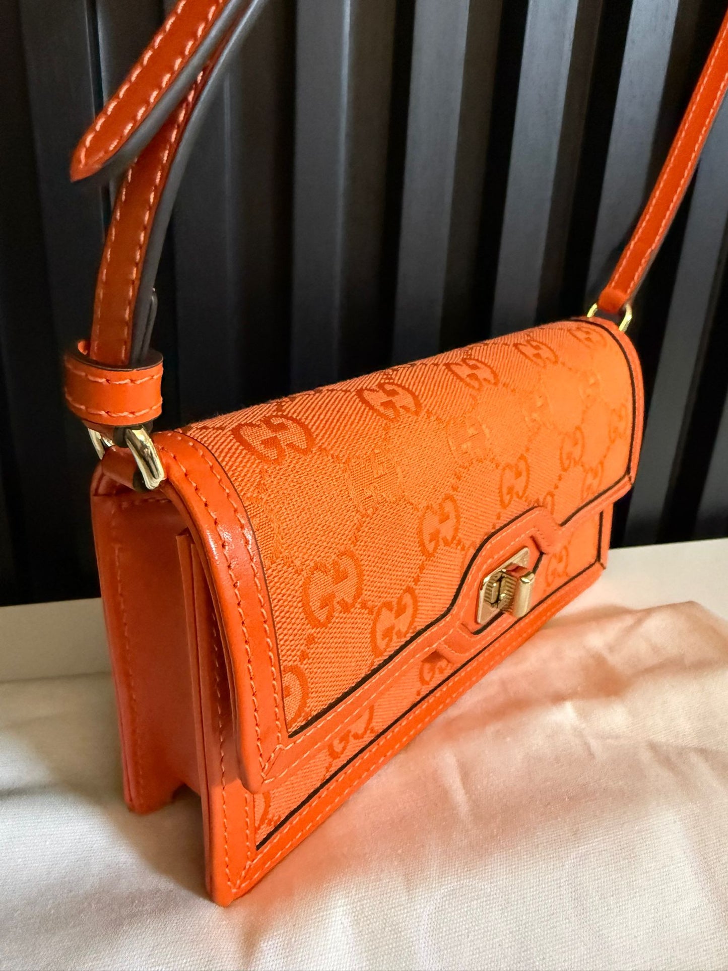 gucc borsai GG Monogram Small Luce Shoulder Bag orange