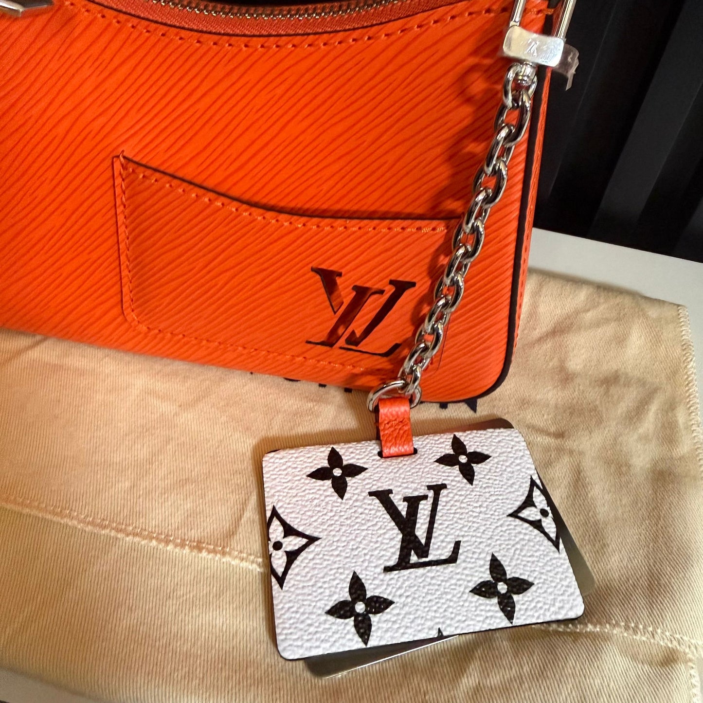 Louis Vuitton borsa marellini epi M22736 arancione
