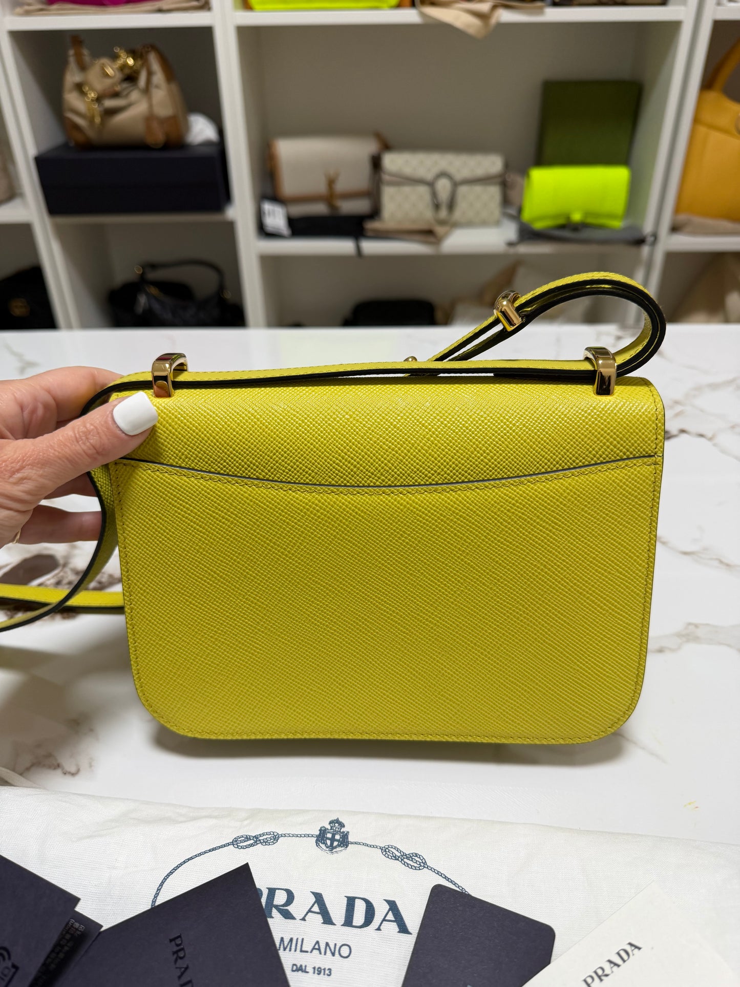 PRADA Borsa a spalla in Saffiano con pattina