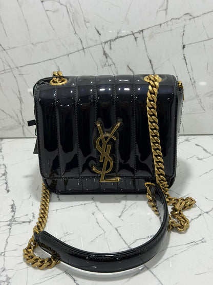 saint laurent borsa donna Patent Calfskin Matelasse Monogram Small Vicky Chain Bag Black