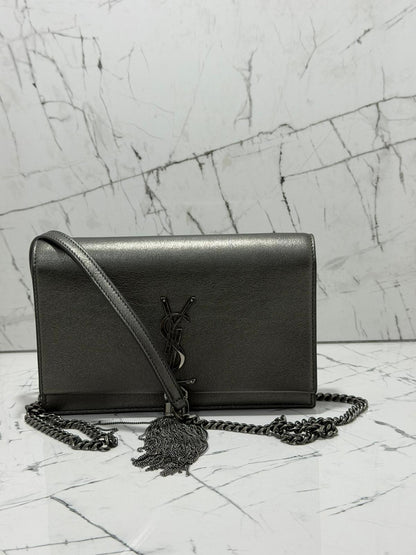 saint laurent Kate tassel chain wallet grigio
