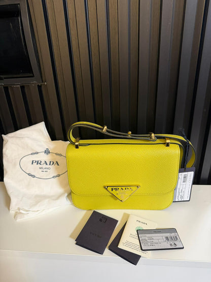 PRADA Borsa a spalla in Saffiano con pattina