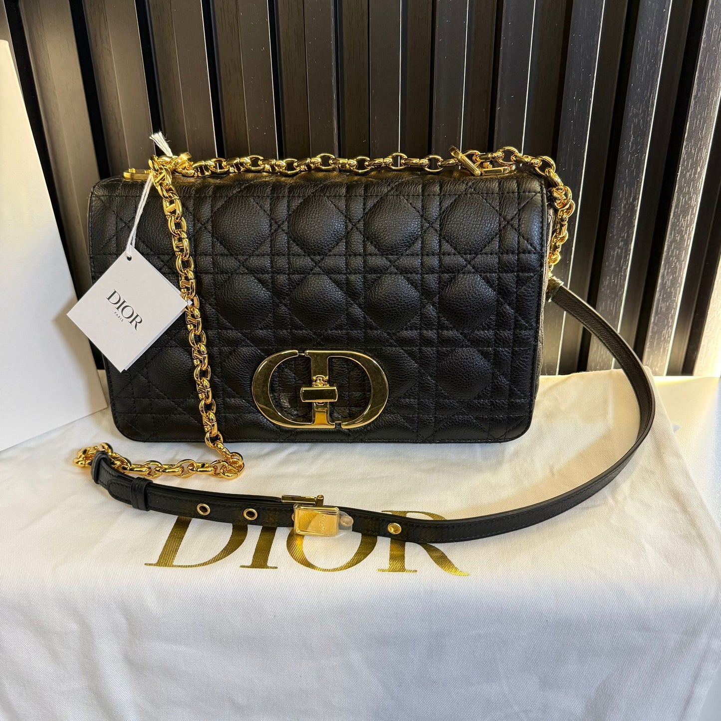 dior caro borsa media Pelle di vitello morbida Cannage nera