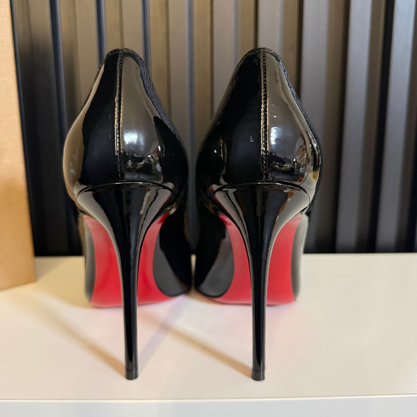 christian louboutin Hot Chick 100 mm Décolleté Vitello verniciato  Nero