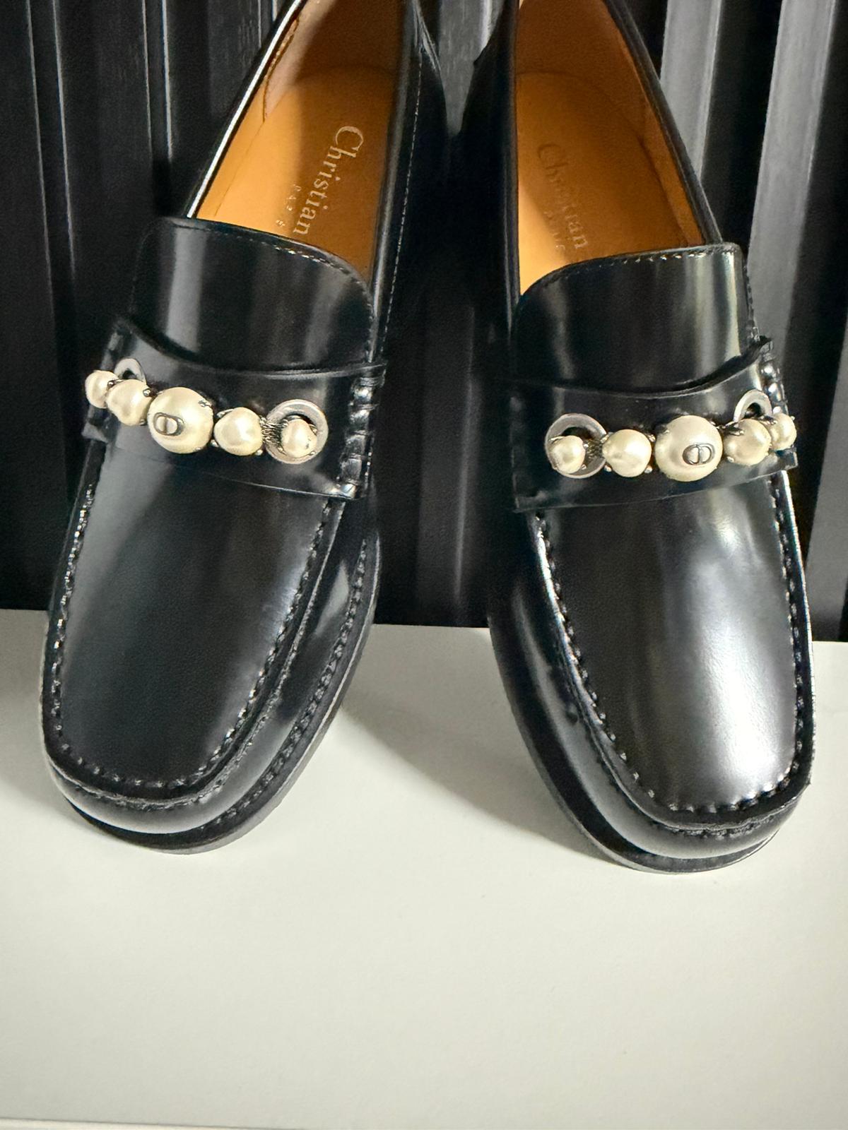 dior mocassini donna in pelle di vitello nero con perle
