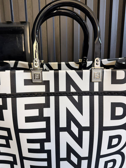 FENDI X MARC JACOBS BORSA SHOPPING TOTE SUNSHINE MEDIUM  IN PELLE BIANCO NERO