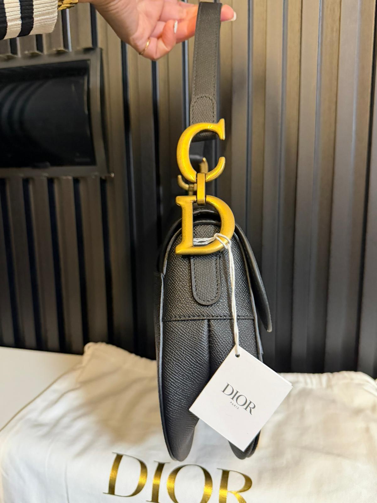 Dior borsa a tracolla saddle in pelle granulata nera