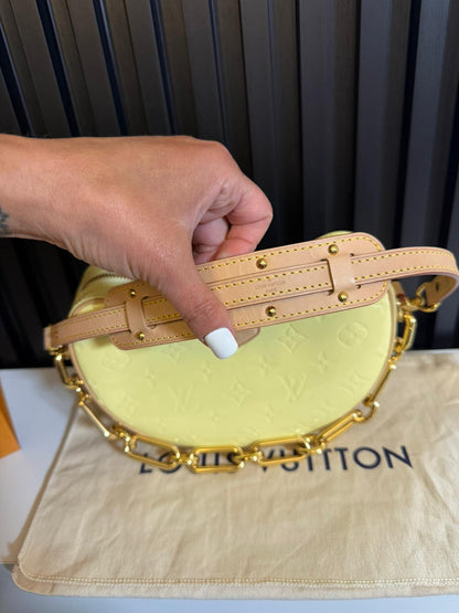 louis vuitton borsa croissant pm in patent giallo M24020