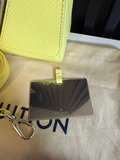 louis vuitton borsa twist pm in epica colore giallo M24632