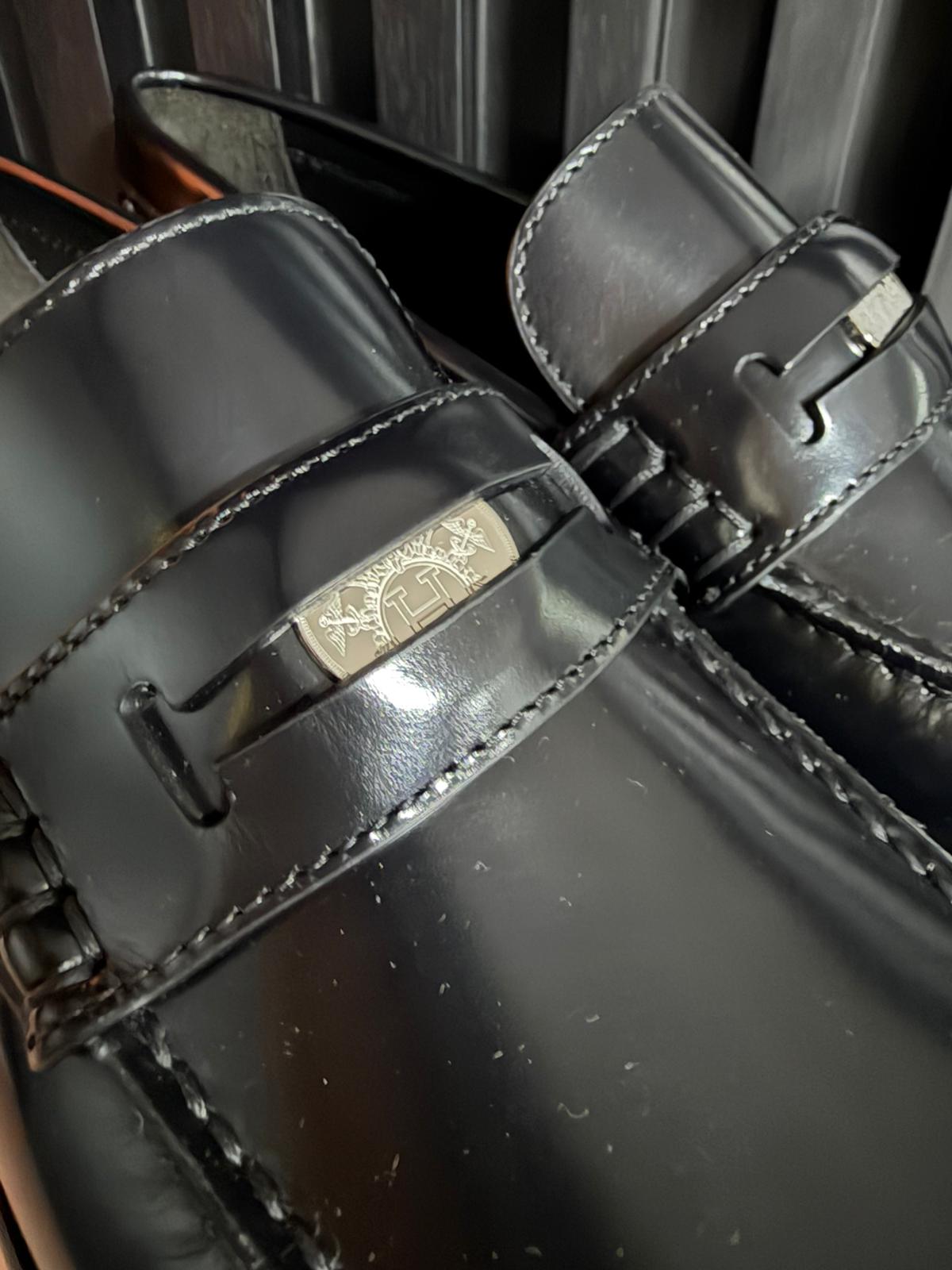 Hermes Mocassini Mezzo in pelle nero