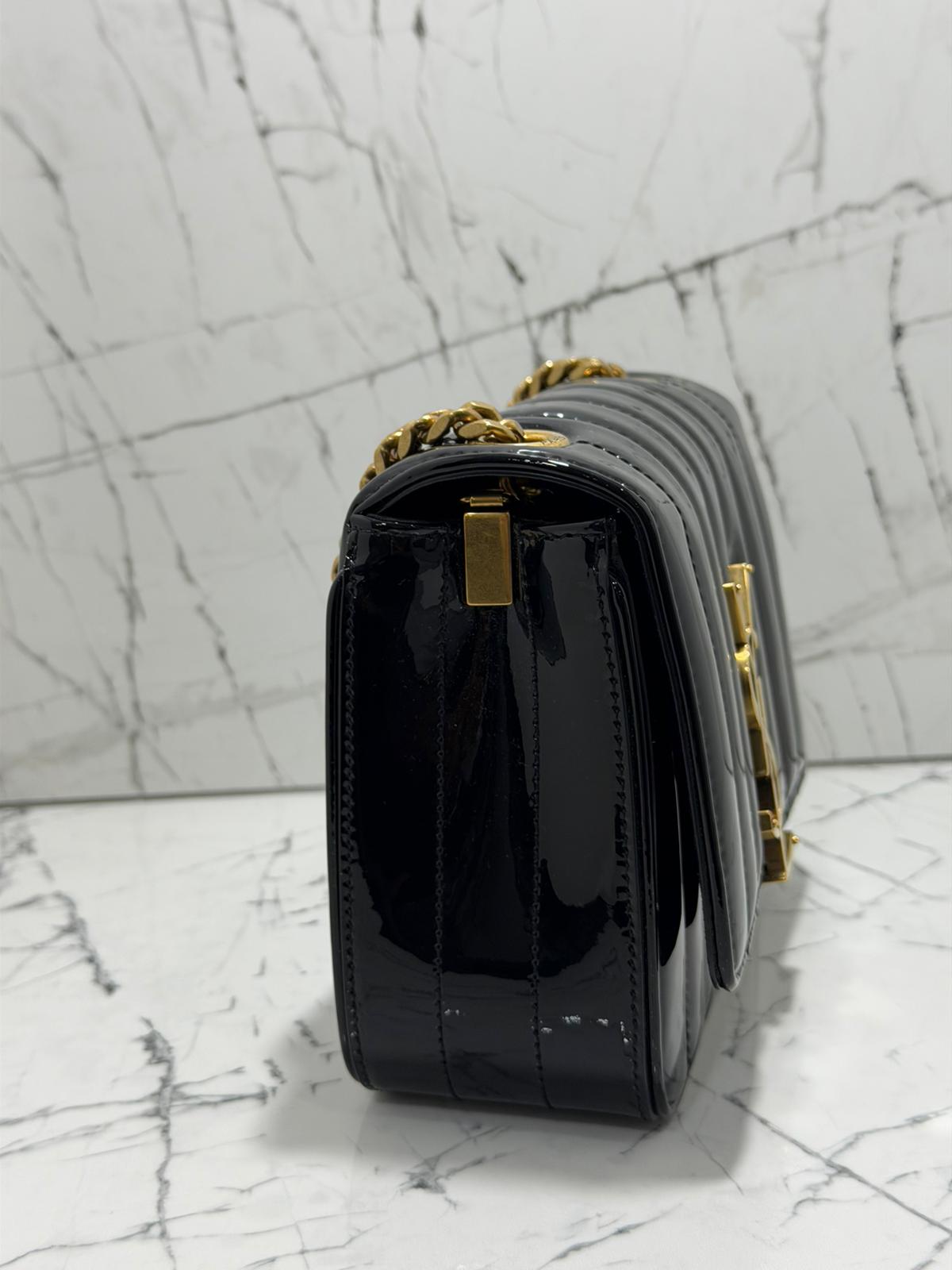 saint laurent borsa donna Patent Calfskin Matelasse Monogram Small Vicky Chain Bag Black