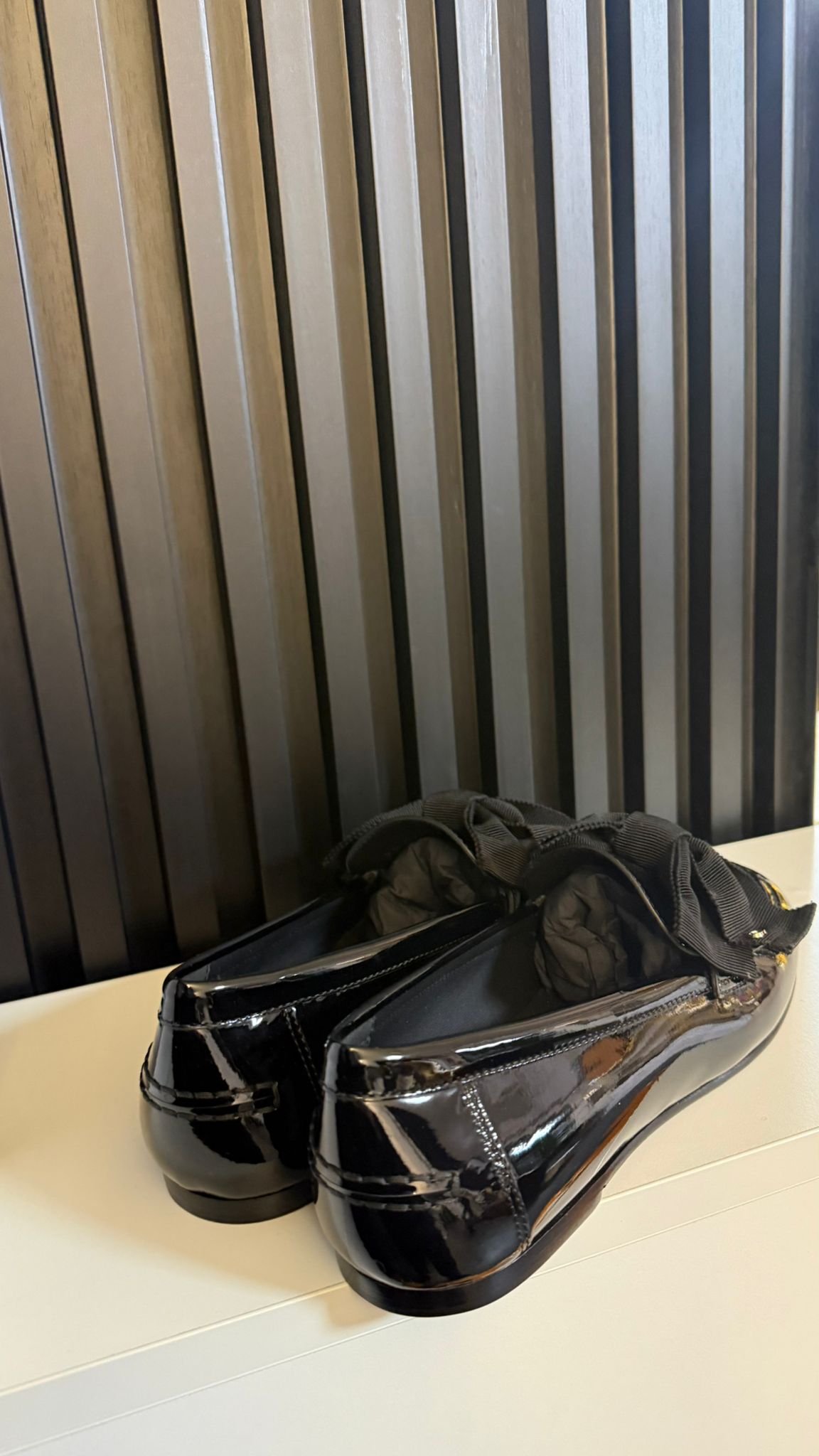 dior Mocassino Diorissimo Pelle di vitello verniciata e gros-grain neri con fiocco e logo