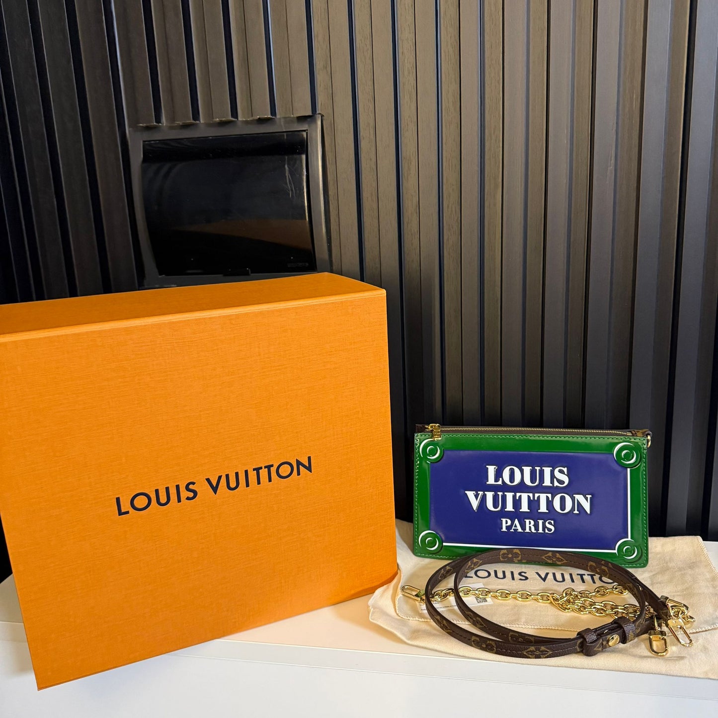 louis vuitton borsa pochette Lexington monogram nv2 ch.monop.b.v M23435