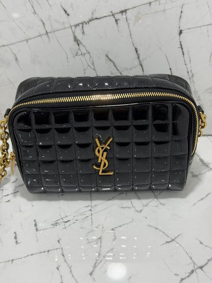 saint Laurent borsa donna Women’s Cassandre YSL Camera Bag in Quilted Patent Leather