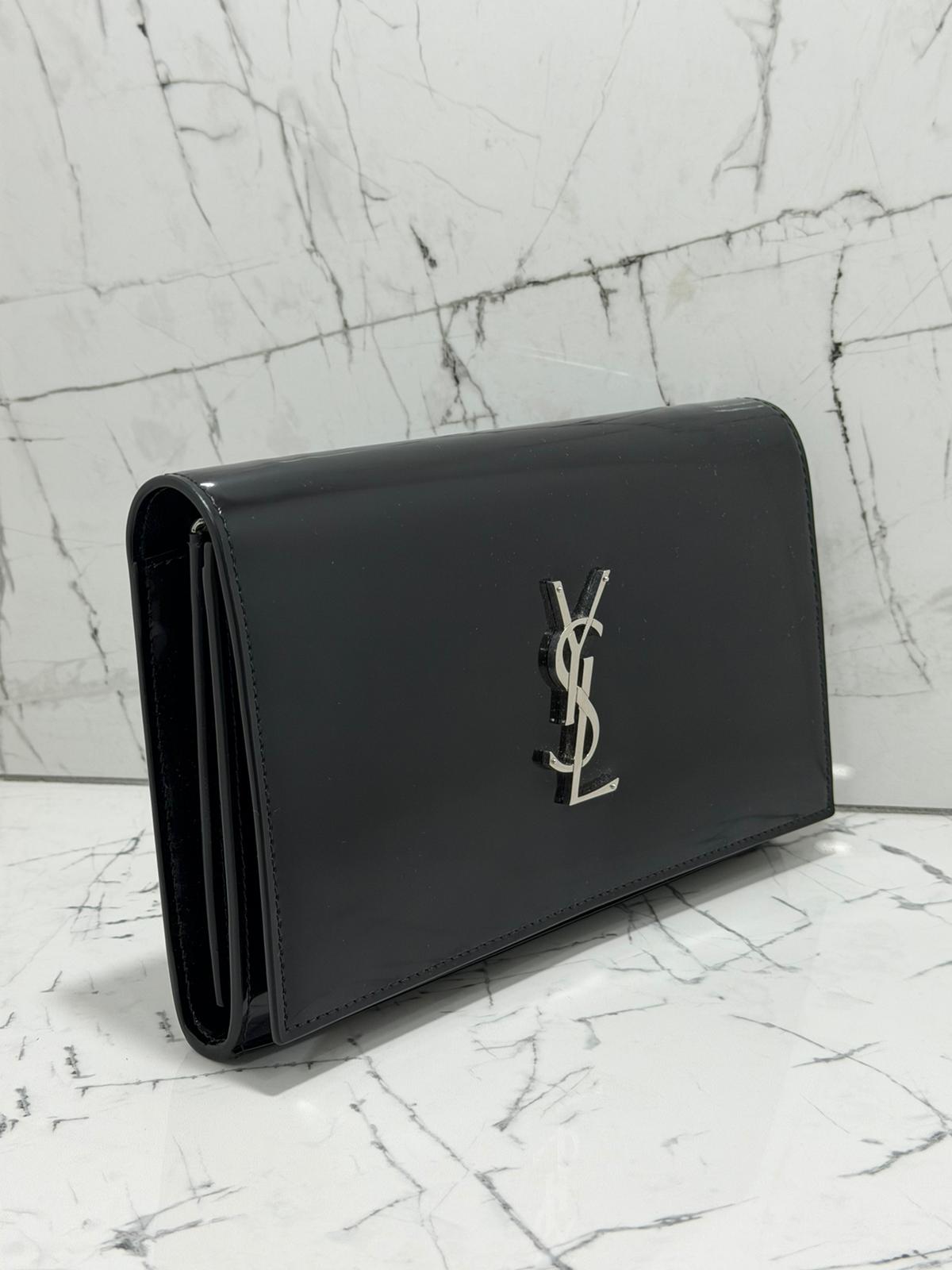 Saint Laurent (YSL) borsa donna  Cassandre Leather Wallet on a Chain Black