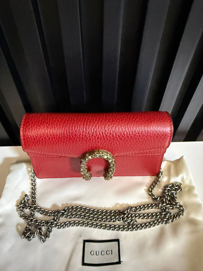 gucci Dionysus super mini red shoulder bag