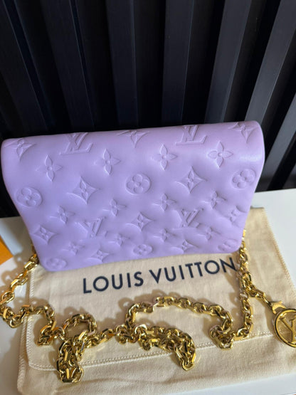louis vuitton borsa pochette coussin lilla glicine M82067