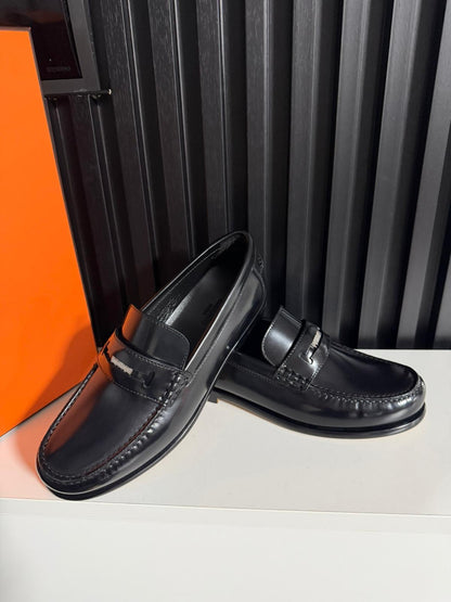 Hermes Mocassini Mezzo in pelle nero