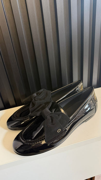 dior Mocassino Diorissimo Pelle di vitello verniciata e gros-grain neri con fiocco e logo