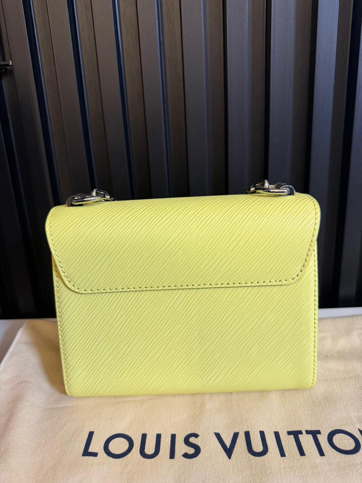 louis vuitton borsa twist pm in epica colore giallo M24632