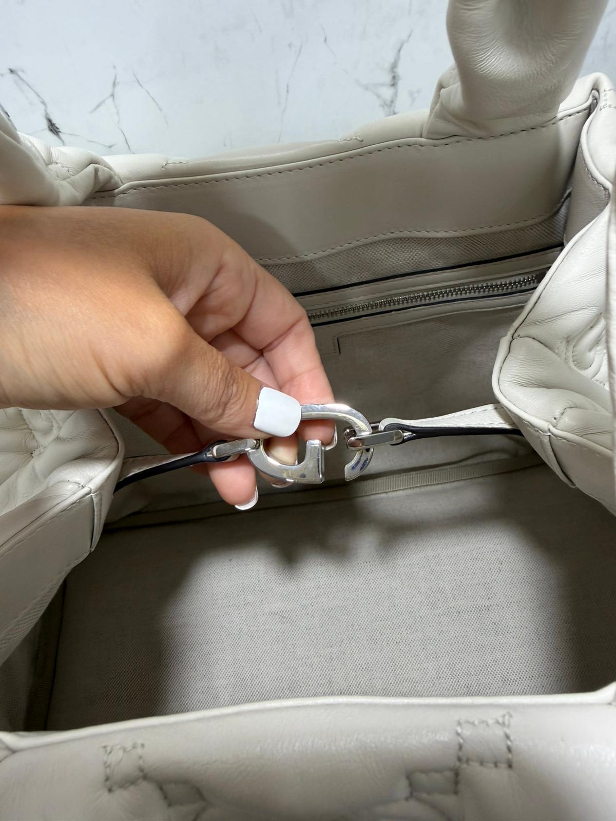 gucci Borsa Tote Grande GG Matelasse bianco