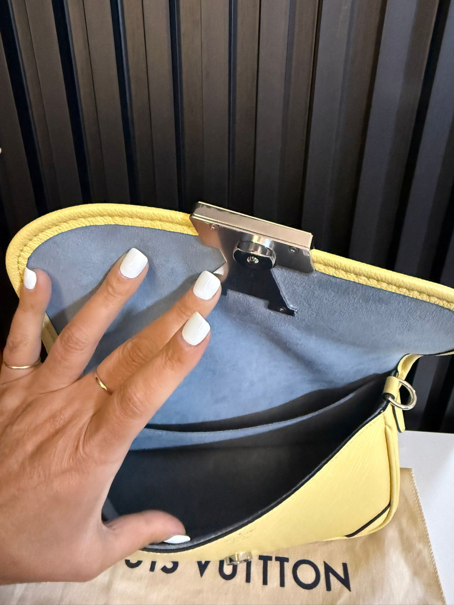 LOUIS VUITTON BORSA DONNA BUCI NM EPI V.NOTO GIALLO M22960