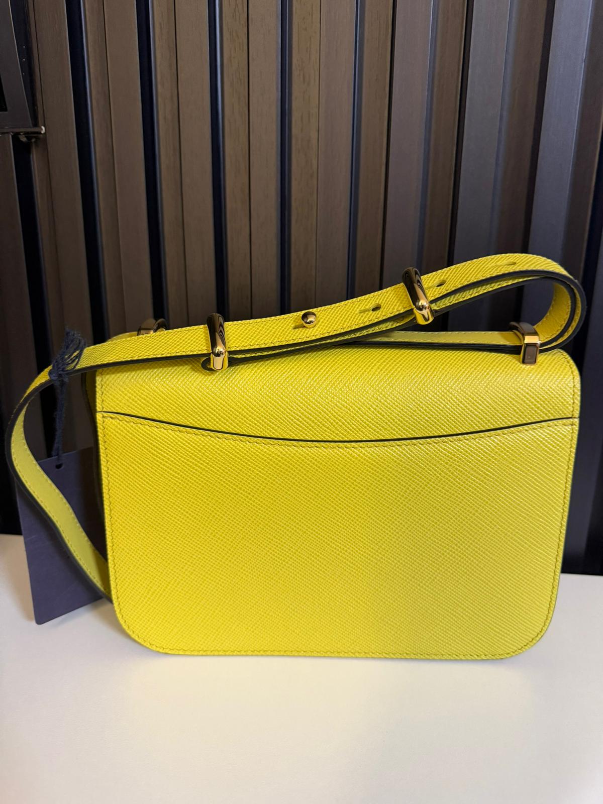PRADA Borsa a spalla in Saffiano con pattina