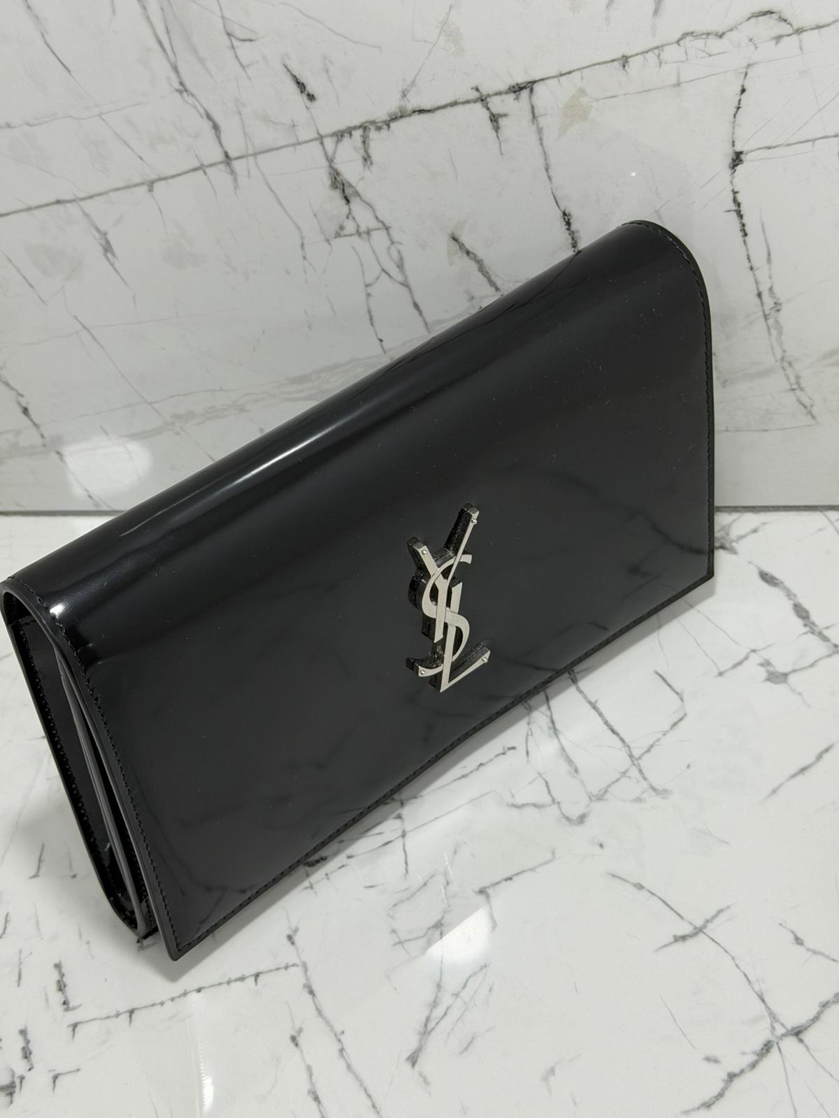 Saint Laurent (YSL) borsa donna  Cassandre Leather Wallet on a Chain Black