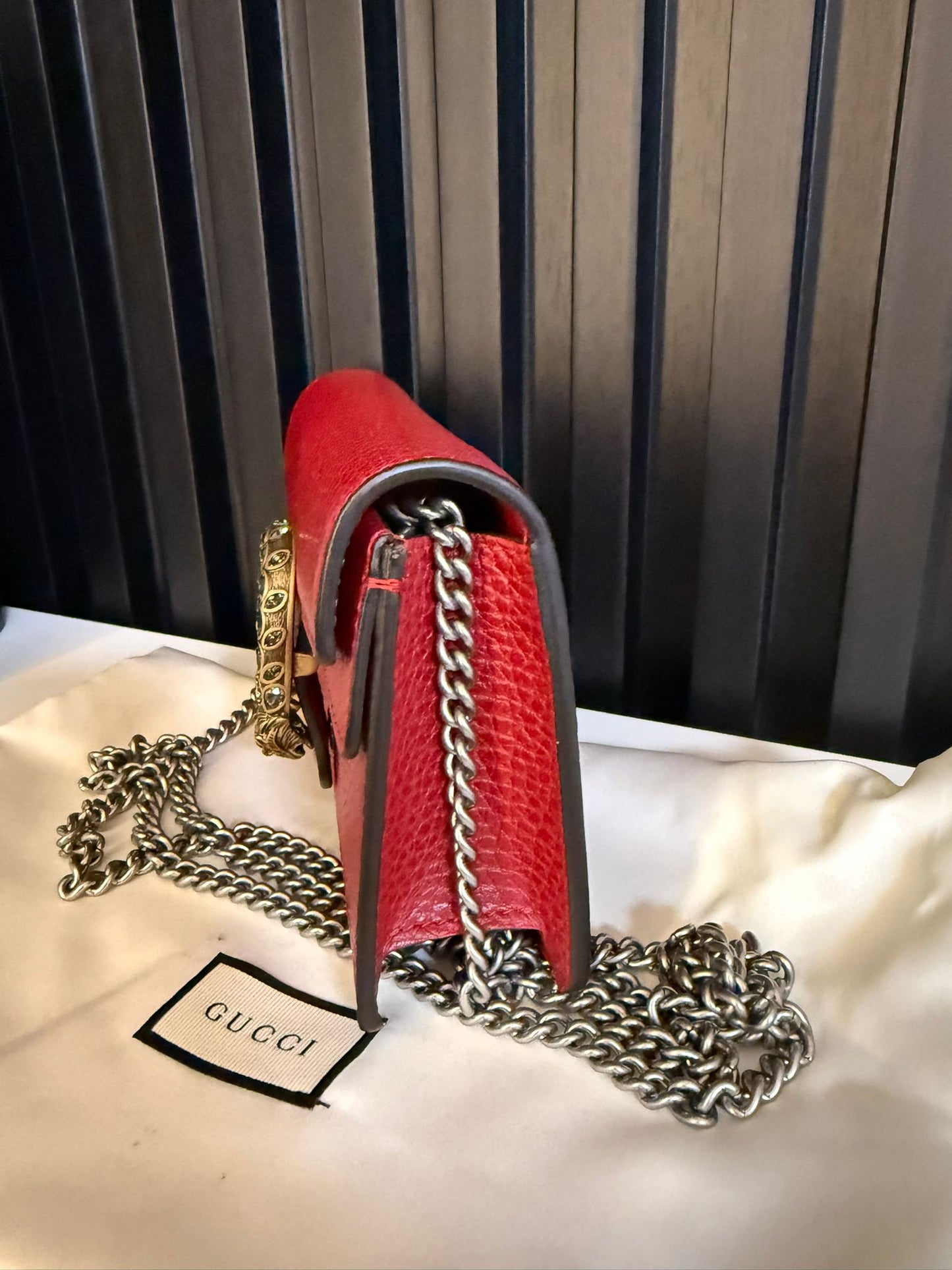 gucci Dionysus super mini red shoulder bag