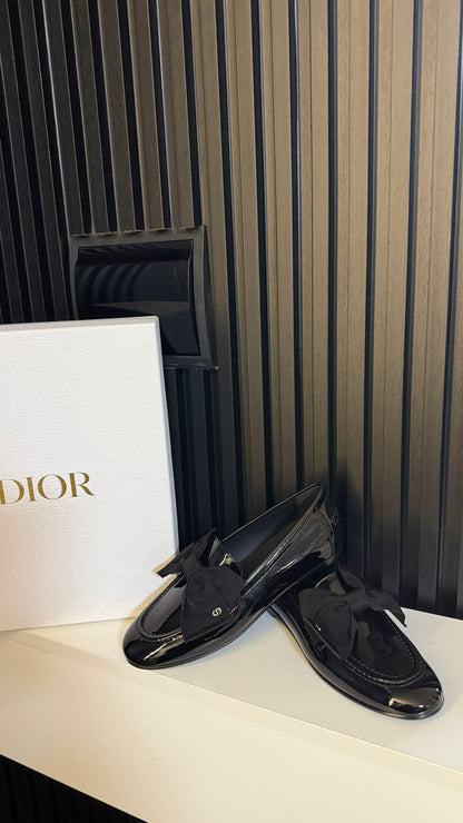 dior Mocassino Diorissimo Pelle di vitello verniciata e gros-grain neri con fiocco e logo