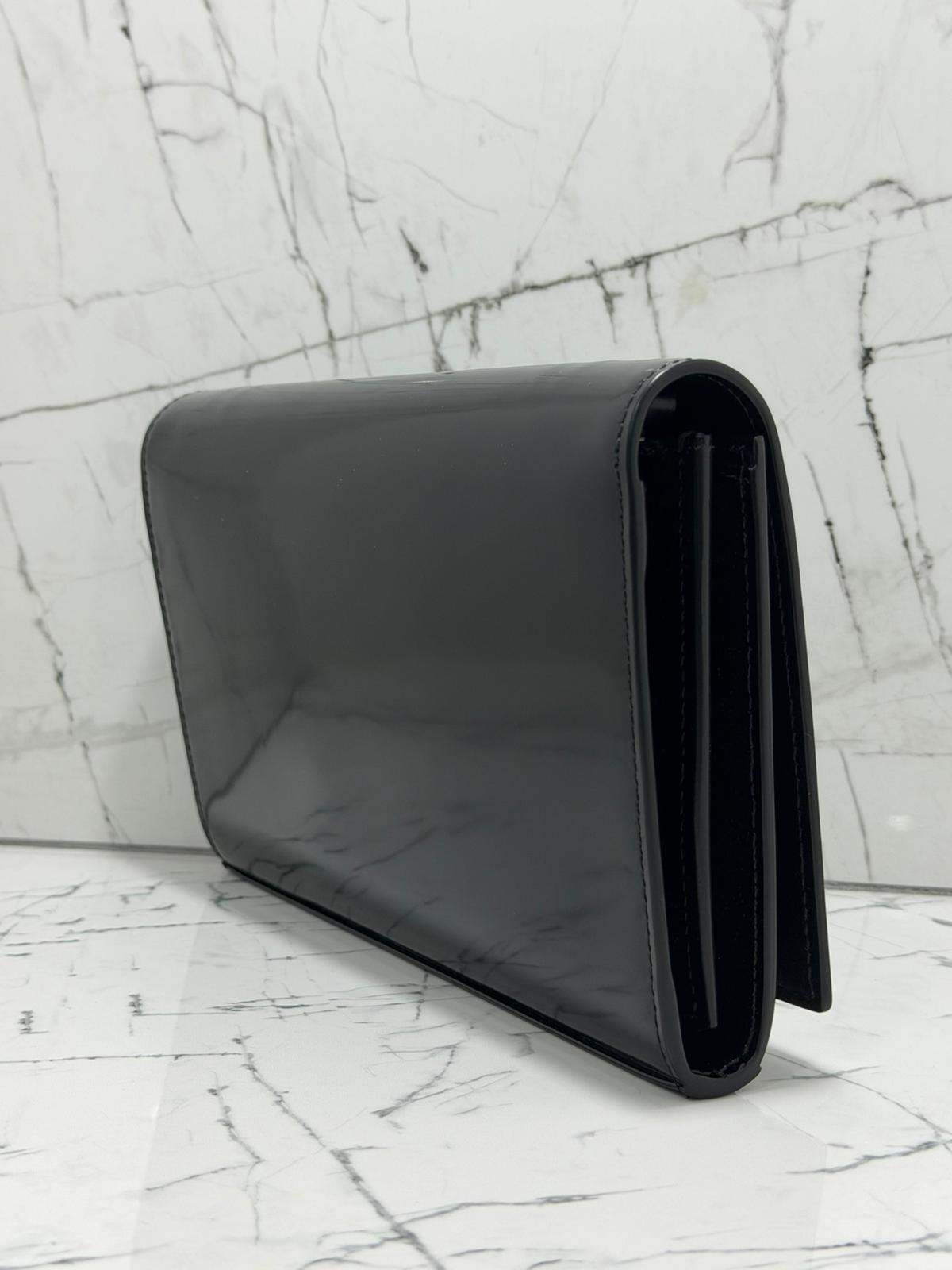 Saint Laurent (YSL) borsa donna  Cassandre Leather Wallet on a Chain Black