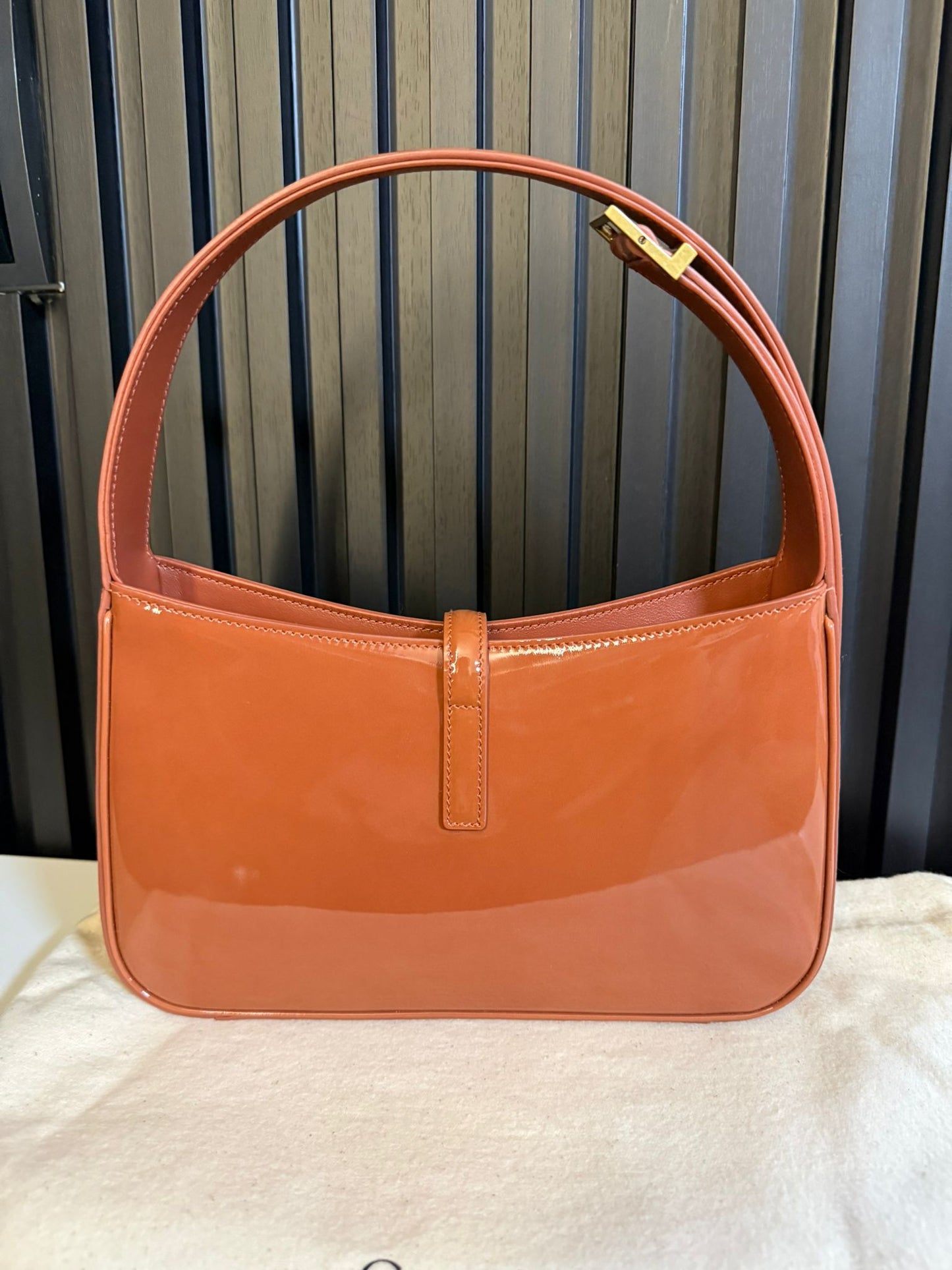 saint Laurent Le 5 A 7 Shoulder Bag in Patent Leather color mild rose