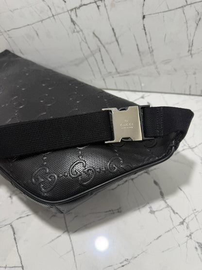 gucci marsupio uomo nero in pelle stampa guccissima