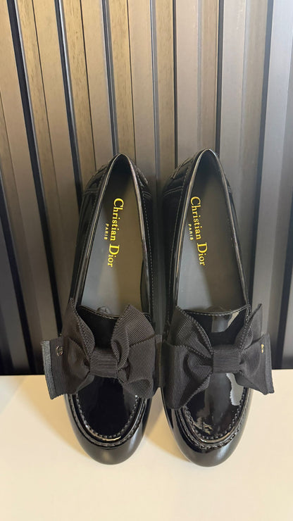 dior Mocassino Diorissimo Pelle di vitello verniciata e gros-grain neri con fiocco e logo