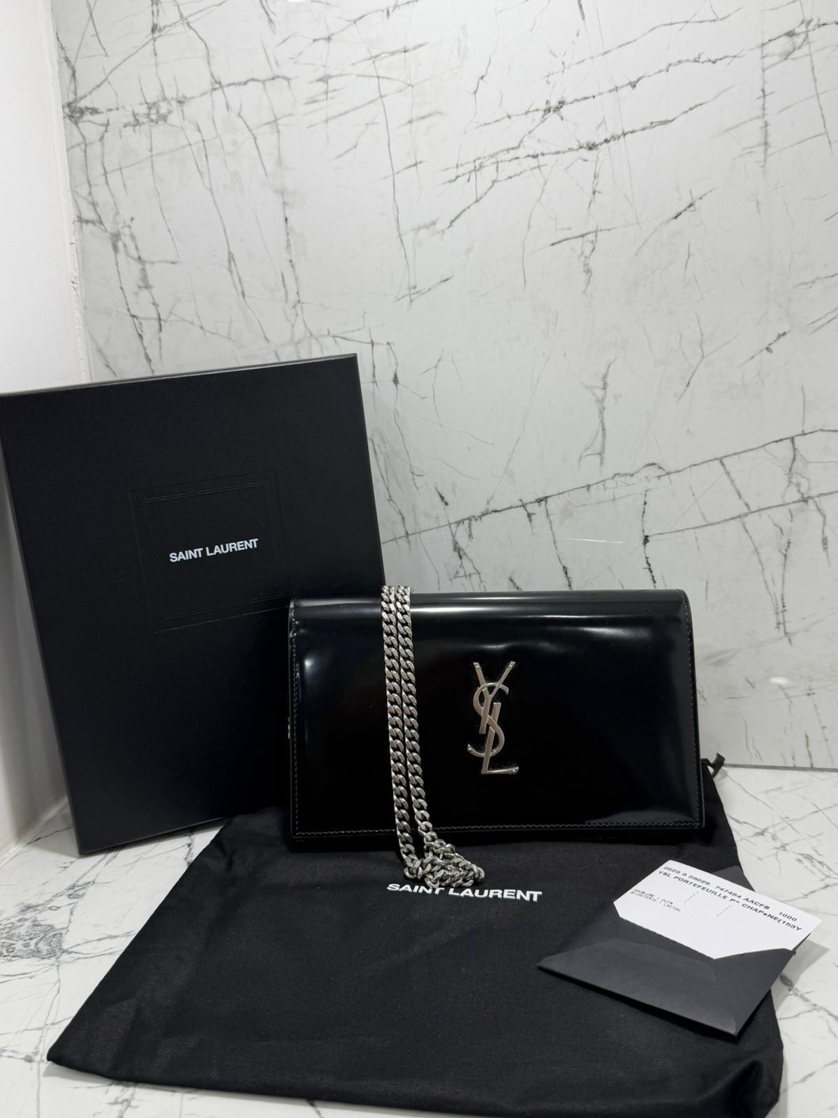 Saint Laurent (YSL) borsa donna  Cassandre Leather Wallet on a Chain Black