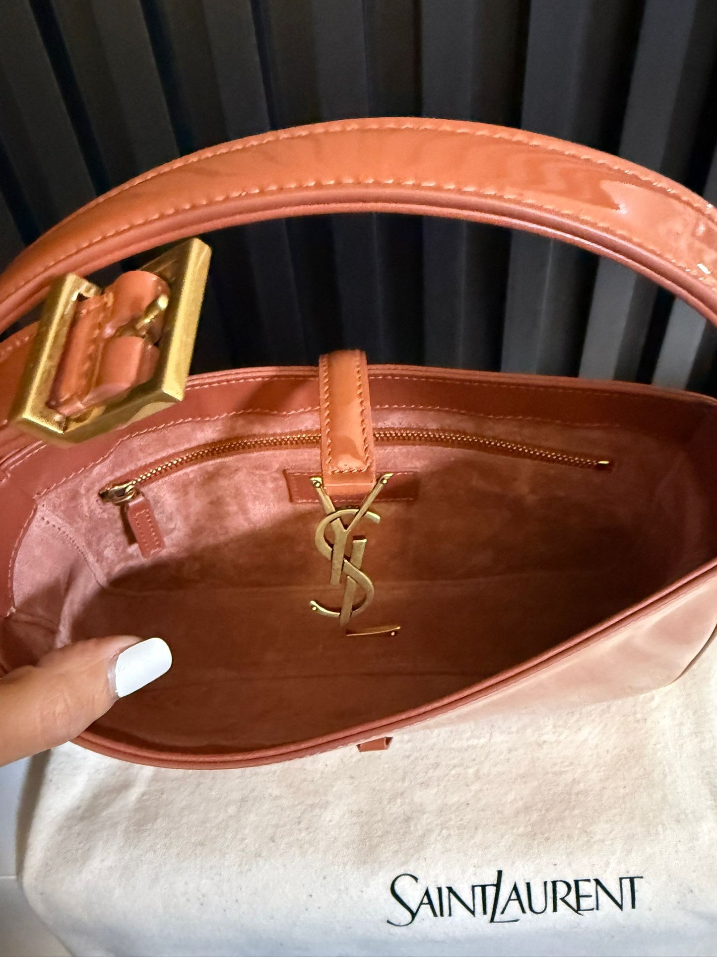 saint Laurent Le 5 A 7 Shoulder Bag in Patent Leather color mild rose