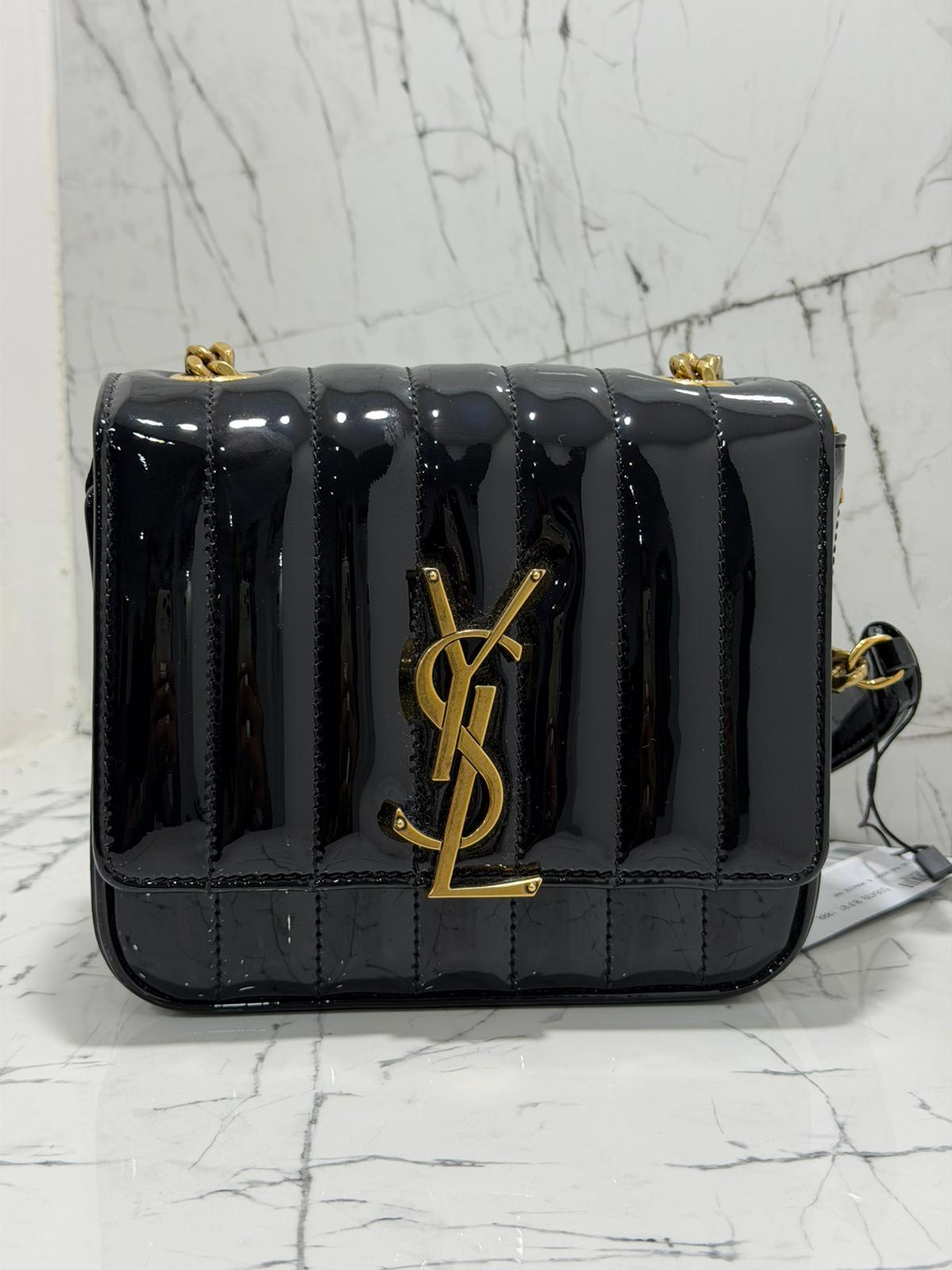 saint laurent borsa donna Patent Calfskin Matelasse Monogram Small Vicky Chain Bag Black