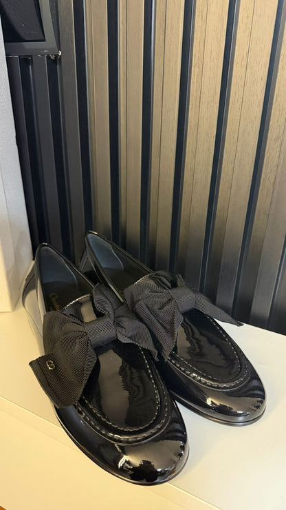 dior Mocassino Diorissimo Pelle di vitello verniciata e gros-grain neri con fiocco e logo
