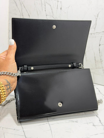 Saint Laurent (YSL) borsa donna  Cassandre Leather Wallet on a Chain Black
