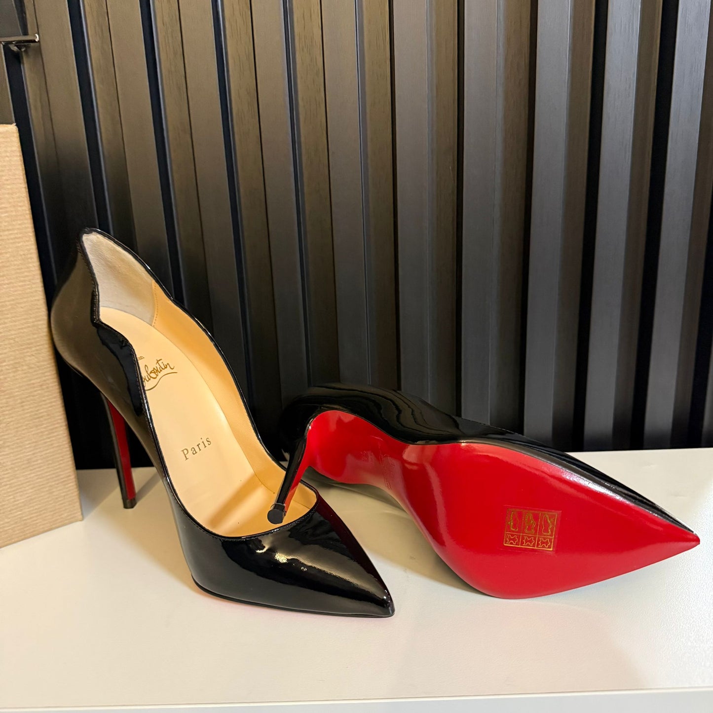 christian louboutin Hot Chick 100 mm Décolleté Vitello verniciato  Nero