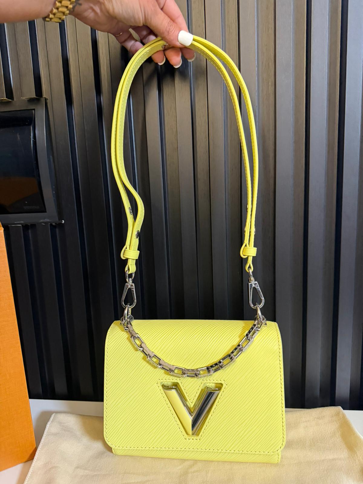 louis vuitton borsa twist pm in epica colore giallo M24632