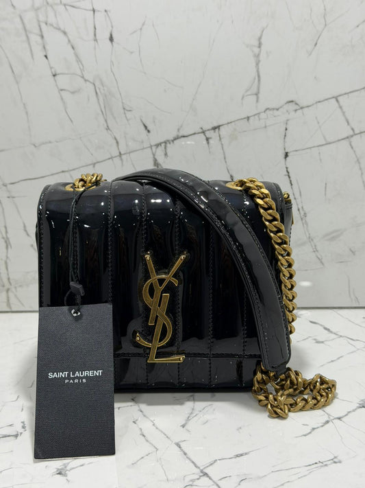 saint laurent borsa donna Patent Calfskin Matelasse Monogram Small Vicky Chain Bag Black