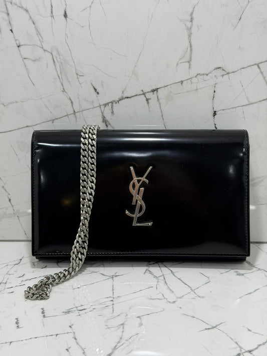 Saint Laurent (YSL) borsa donna  Cassandre Leather Wallet on a Chain Black
