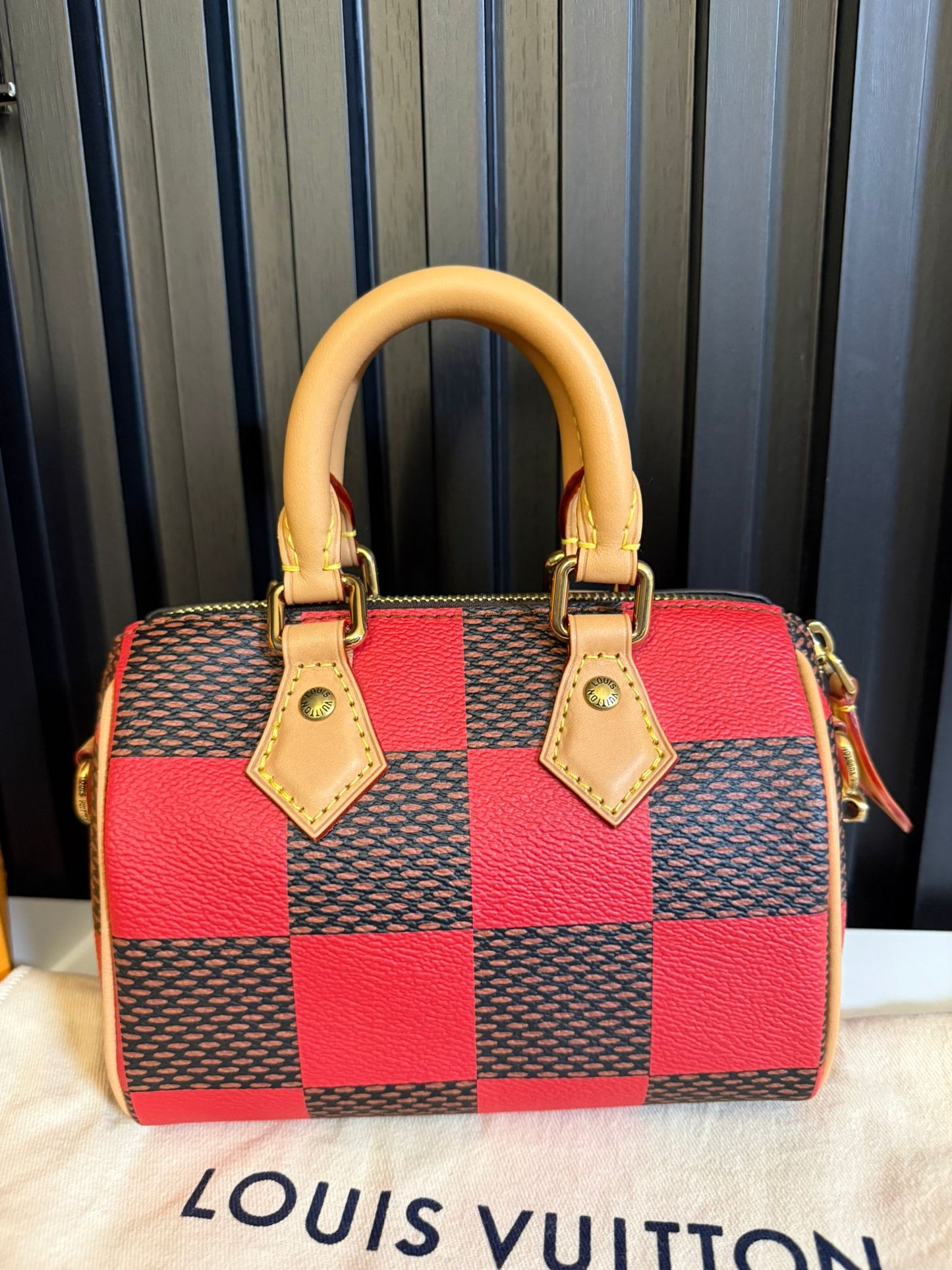 LOUIS VUITTON SPEEDY BANDOULIERE 18 DAMIER POP RED N40611