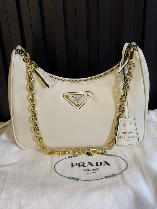 prada Borsa a spalla Re-Edition 2005  bianca