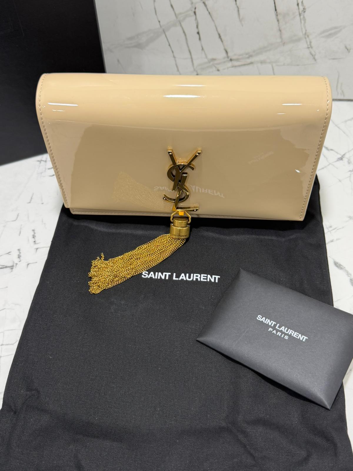 saint Laurent borsa donna Kate tassel  patent leather wallet-on-chain beige